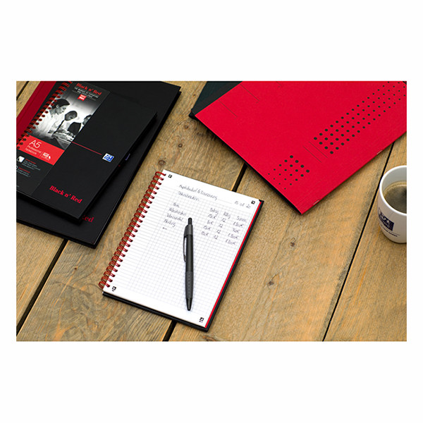 Oxford Black n' Red geruit A4 gebonden notitieboek 96 vellen 400047607 260009 - 5